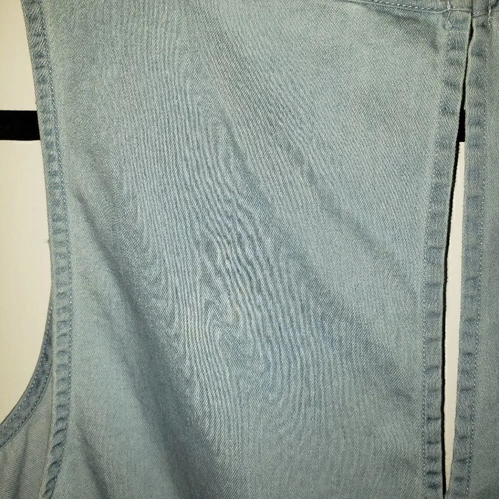 BCBGeneration Sleeveless Ruffle Pullover Top - Picture 8 of 11